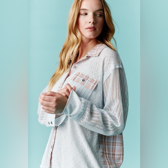 Fantastic Fawn Tops - NIP Fantastic Fawn “Sky Blue🩵Blush💗Mixed  Media Lace/Plaid Button-Up Shirt” LRG